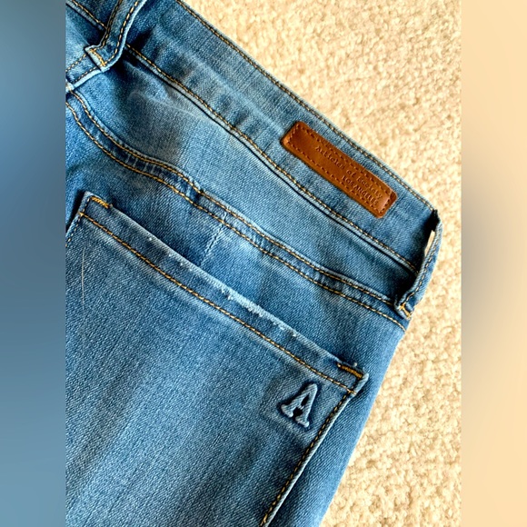 Articles of Society skinny jeans - size 28, cute back ankle detail. - Picture 2 of 5